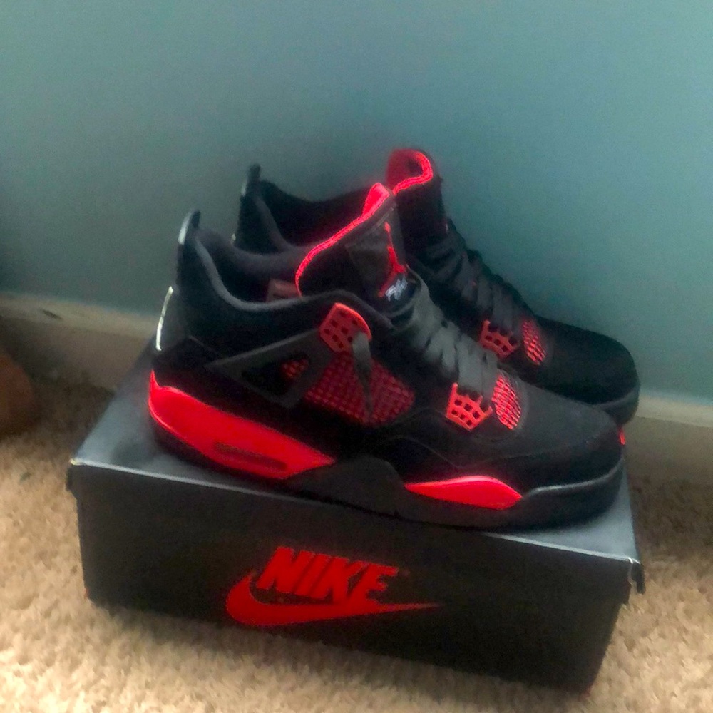 COPY - Jordan 4 red thunder